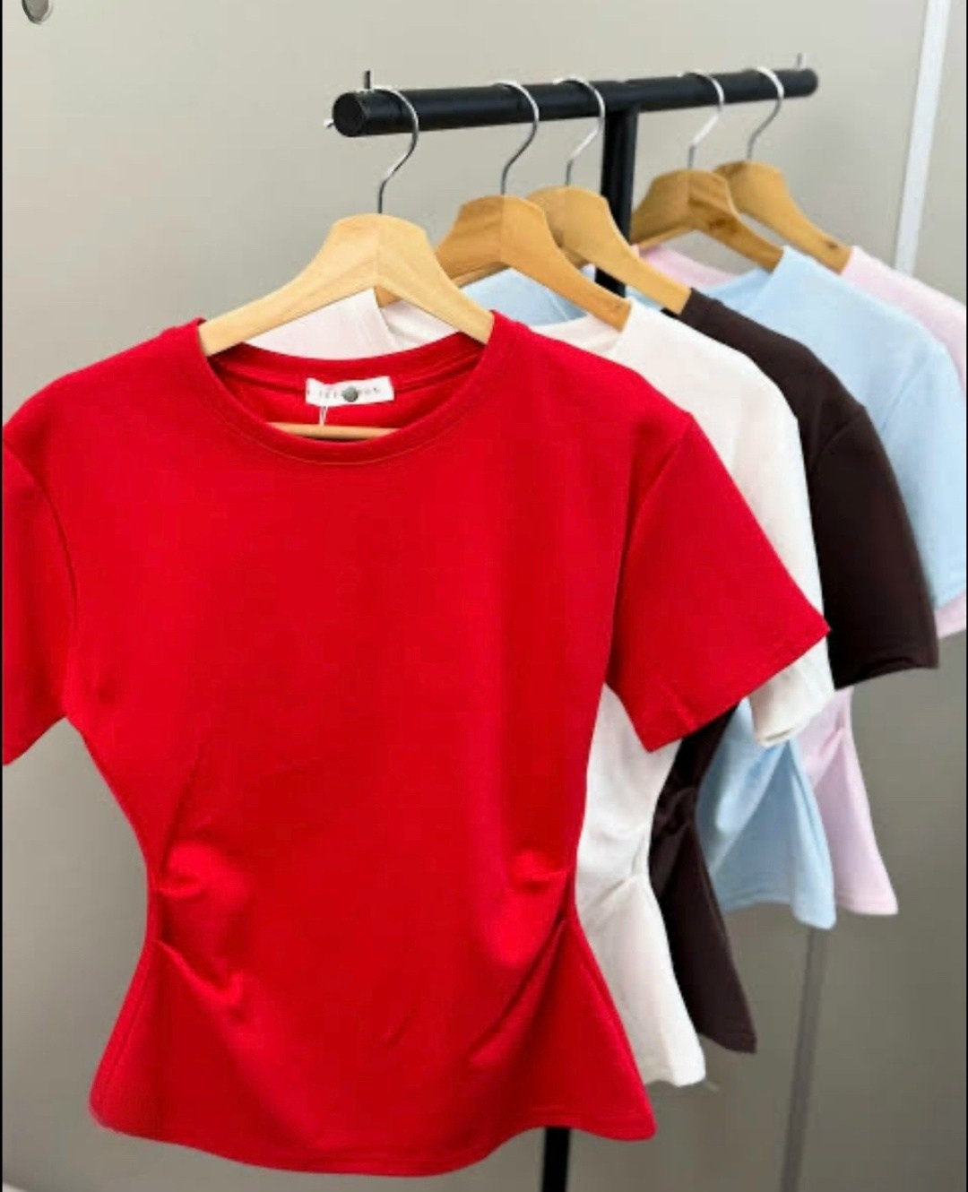 футболки женская,футболка белая с,футболка женская белая,женская футболка базовая,белая базовая футболка