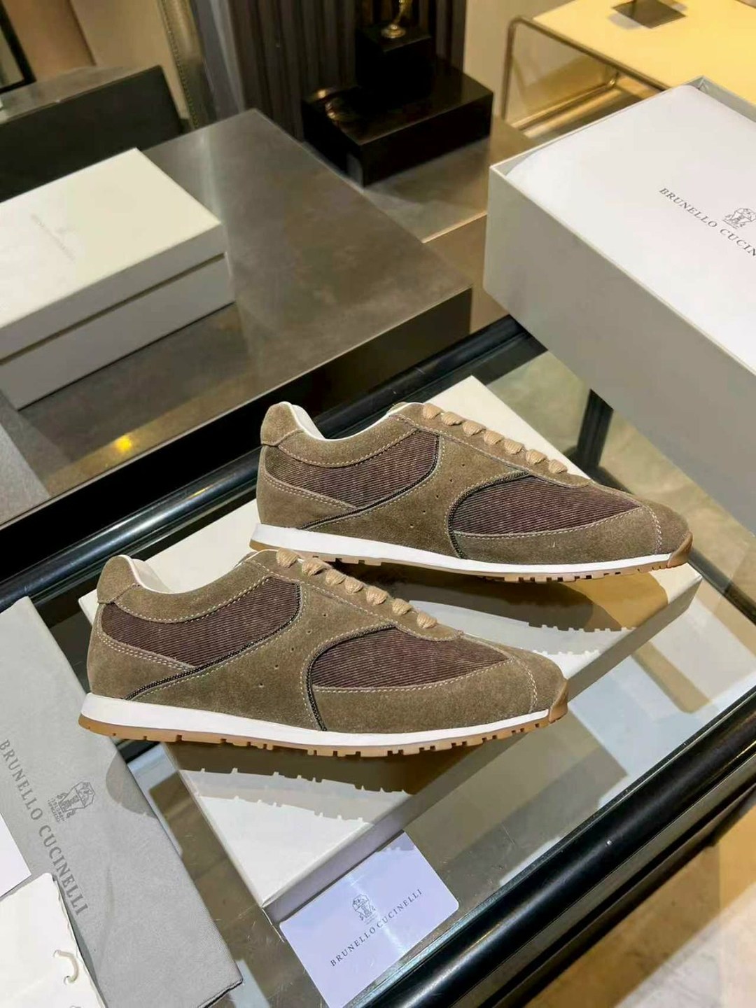 ,кроссовки замшевые,brunello cucinelli кроссовки,кроссовки женскиe,женские замшевые кроссовки