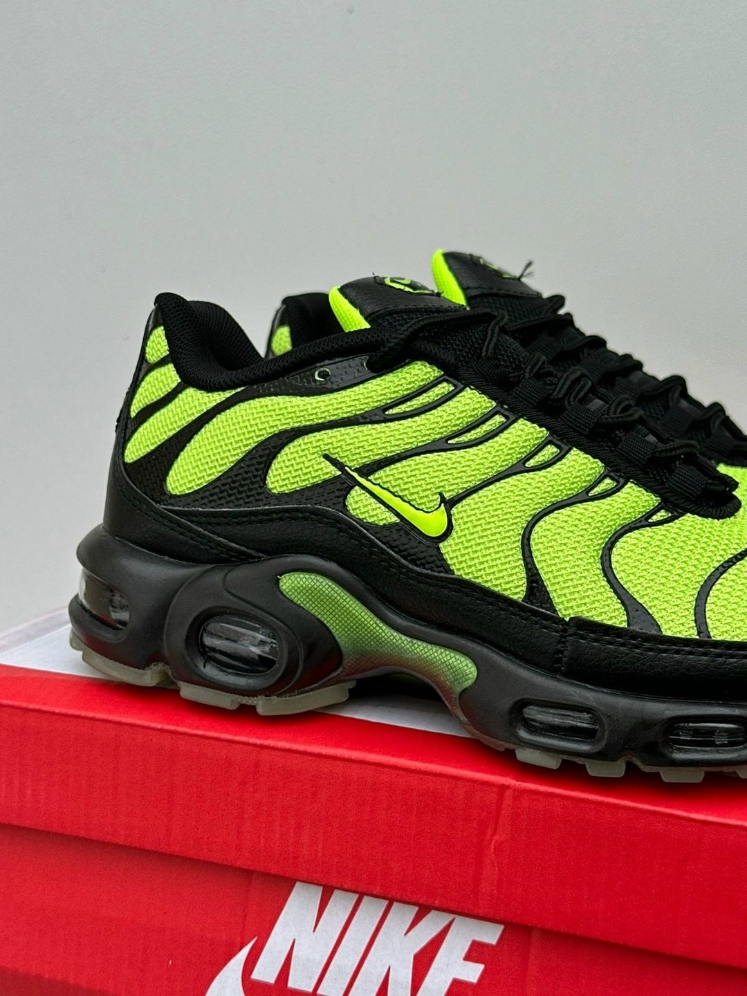 кроссовки nike air max tn plus,найк тн плюс фиолетовые,nike air max plus tn,кроссовки,кроссовки nike air max tn plus мужские