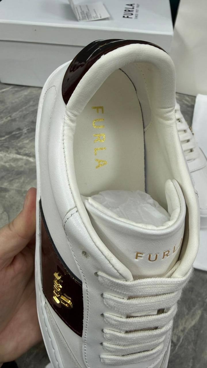 ,кроссовки furla,кеды furla,низкие кроссовки,спортивная
