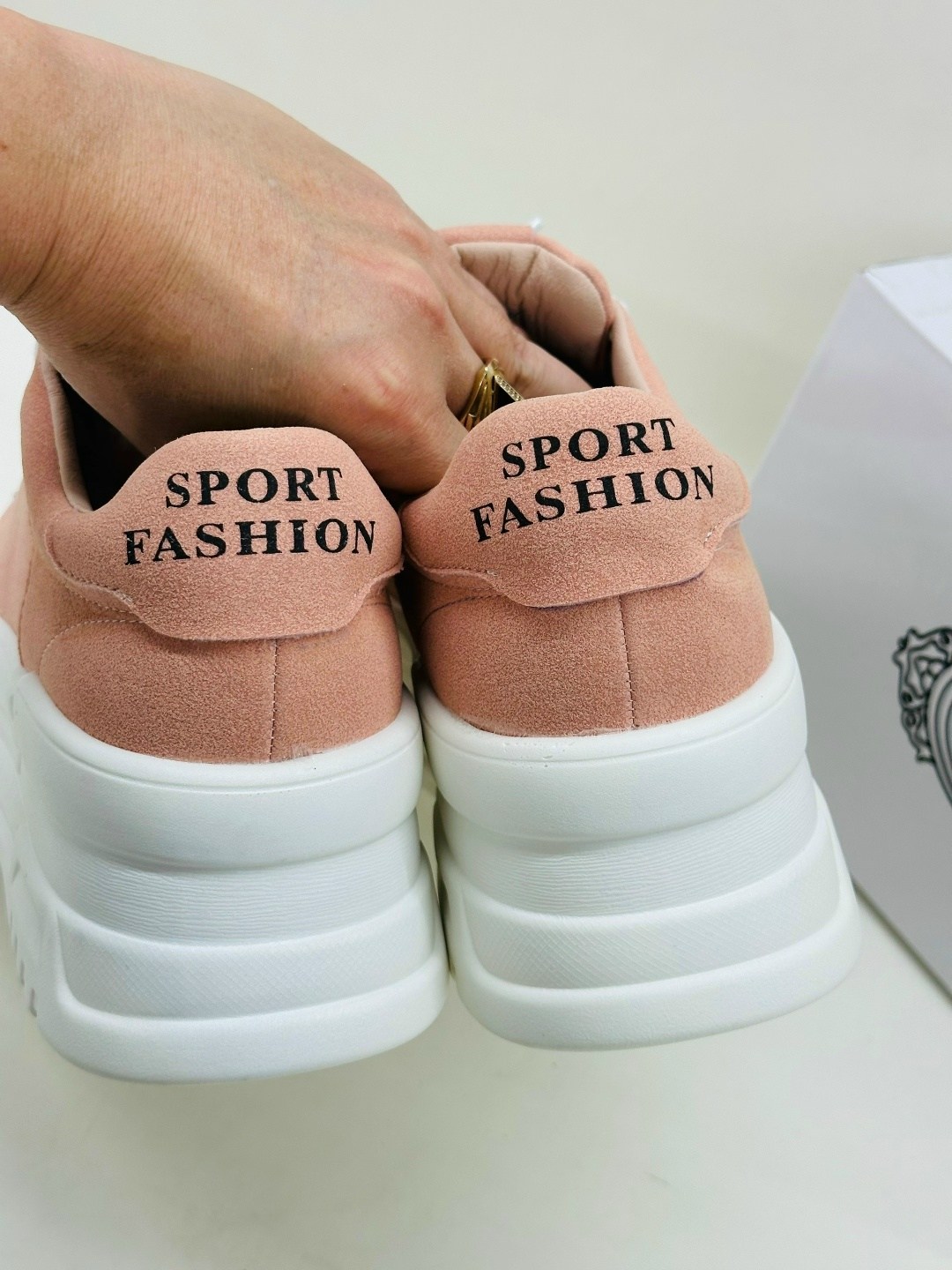 ,женские кроссовки,замшевые кроссовки,повседневные кроссовки,кроссовки замш