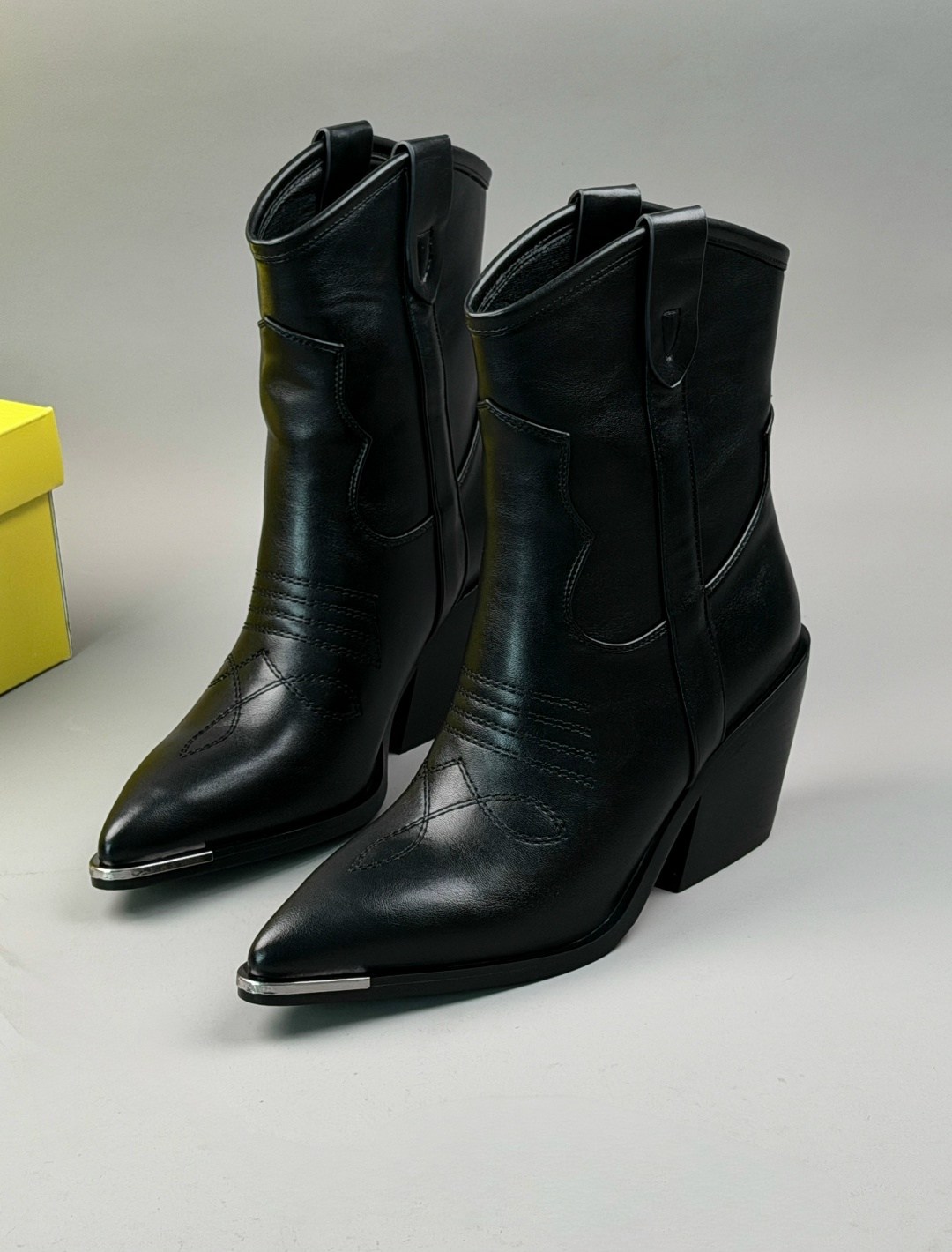 казаки женские,,ботильоны казаки,ботинки казаки,ботильоны женские