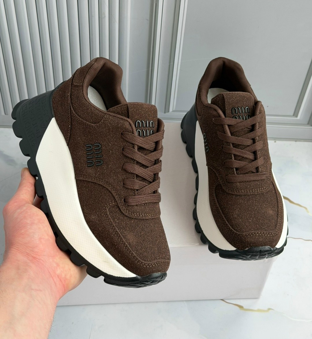 кроссовки женскиe,,кроссовки модные,кроссовки женские черные,кроссовки найк женские черные на белой подошве