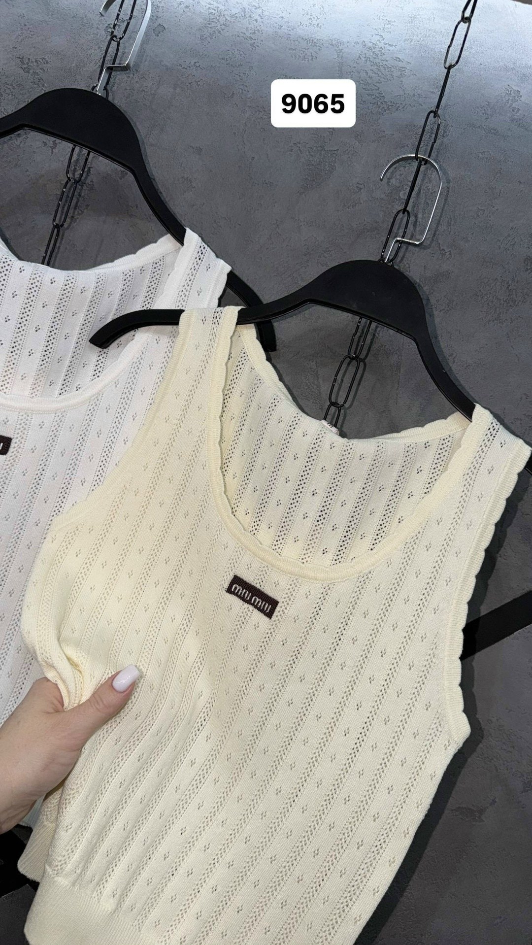 женский вязаный жилет,жилет вязаный,вязаные топы,брендовые вещи,стильная майка