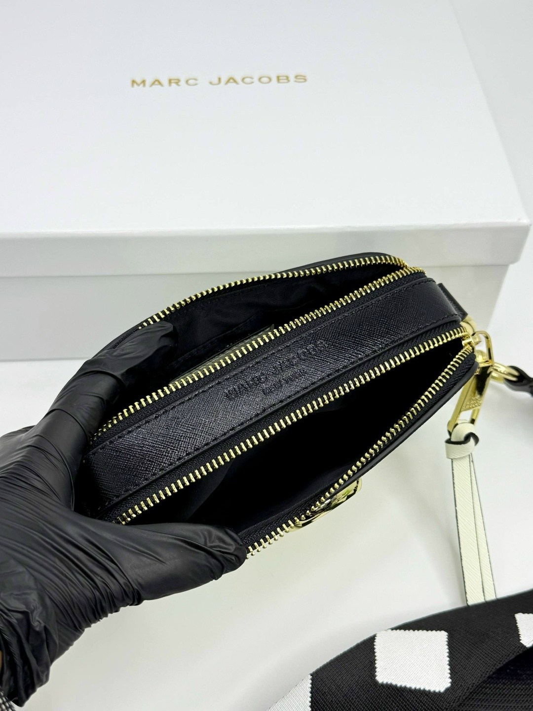 сумка марк джейкобс,marc jacobs сумка на плечо,сумка marc jacobs,сумка marc jacobs snapshot,сумка marc jacobs женская