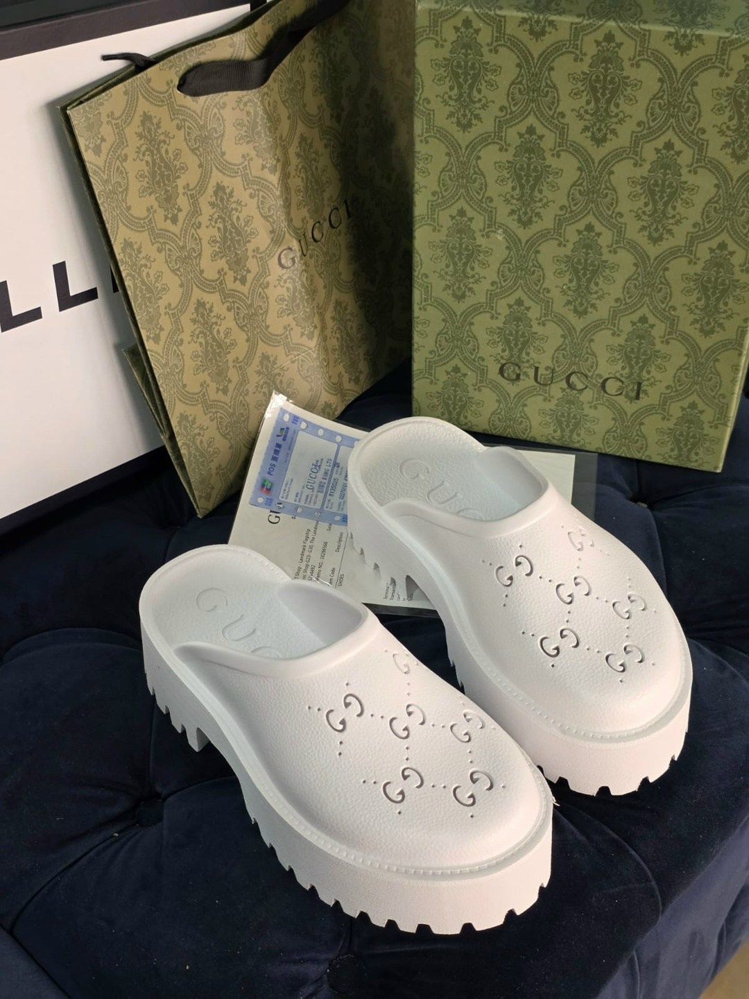 шлепки gucci женские белые,сабо гуччи,шлепки гуччи женские 2026,сабо гуччи на платформе,