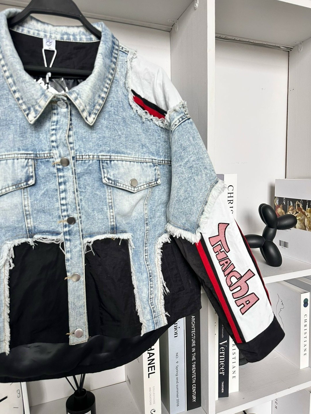 джинсовая куртка женская,джинсовая куртка,женская джинсовая куртка антига,стильная джинсовая куртка,джинсовка женская яркая