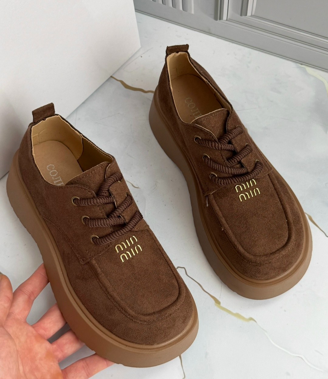 ,женская ,кроссовки замш,модная ,повседневная