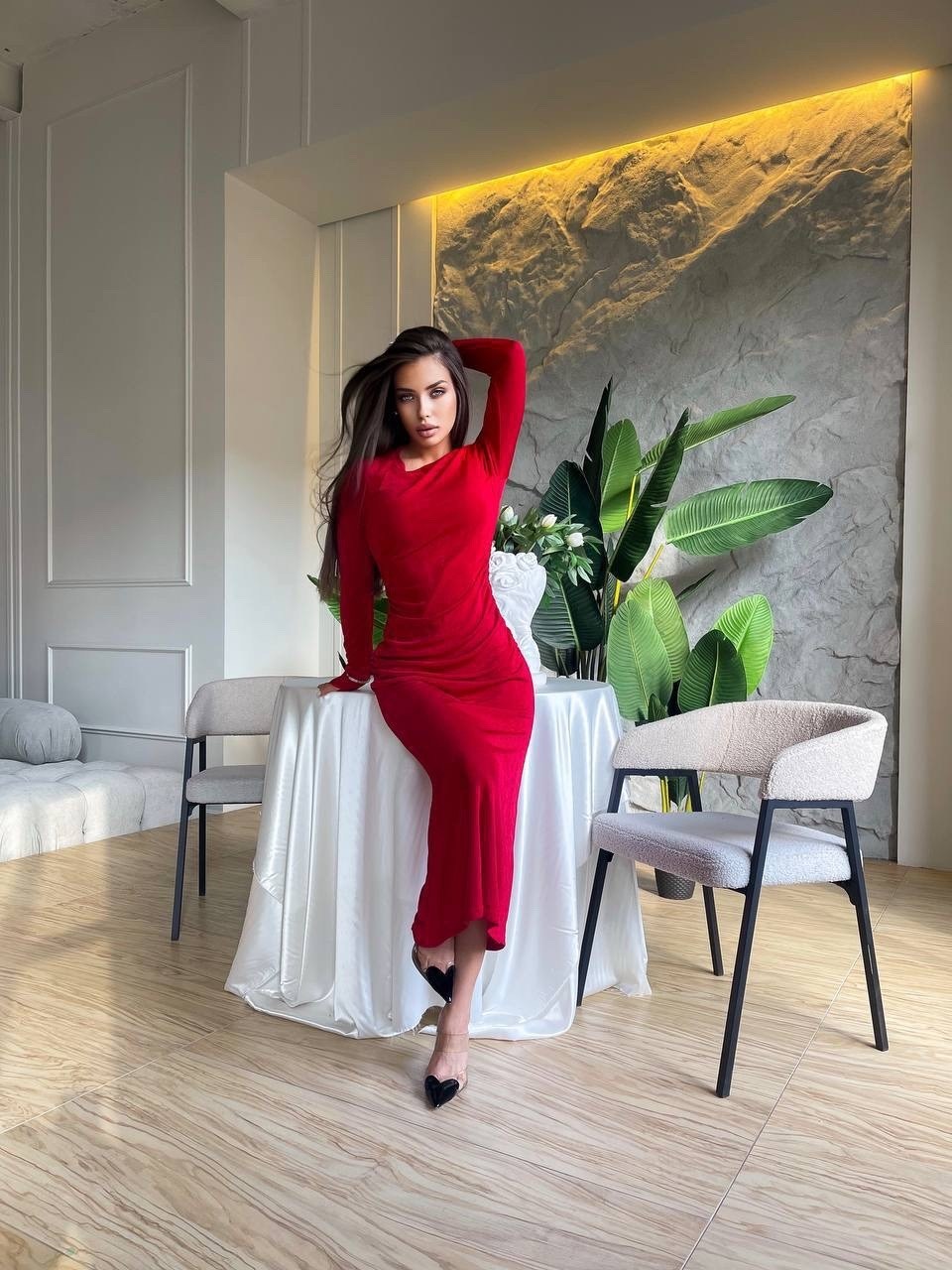 женское платье цвет красный,платье бархатное вечернее с разрезом на нг красное бархатное платье женское,женское платье,бархатное красное платье,роскошная коллекция три цвета шоколад черный красный