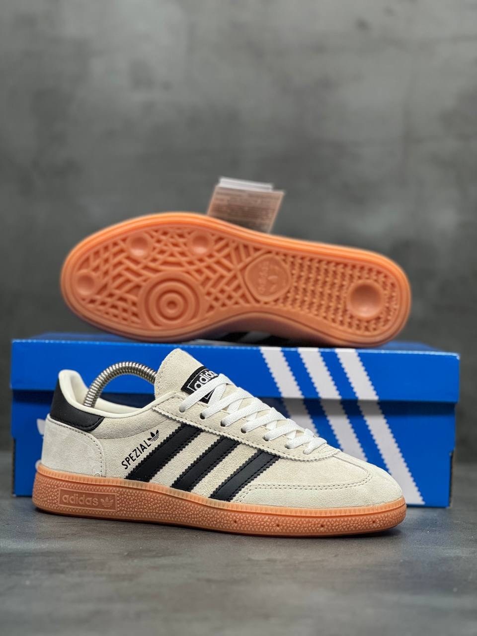 кроссовки adidas spezial,adidas handball spezial,кроссовки adidas handball spezial,женские кроссовки adidas handball spezial,adidas кроссовки handball spezial w алюминиевые черные
