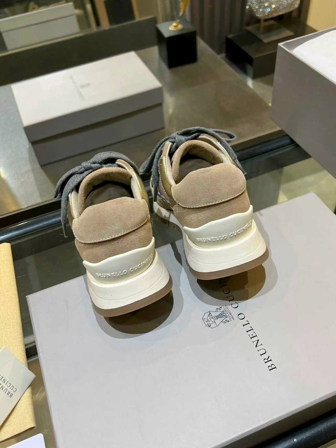 ,brunello cucinelli кроссовки,женские кроссовки,комбинированные кроссовки brunello cucinelli,кроссовки модные