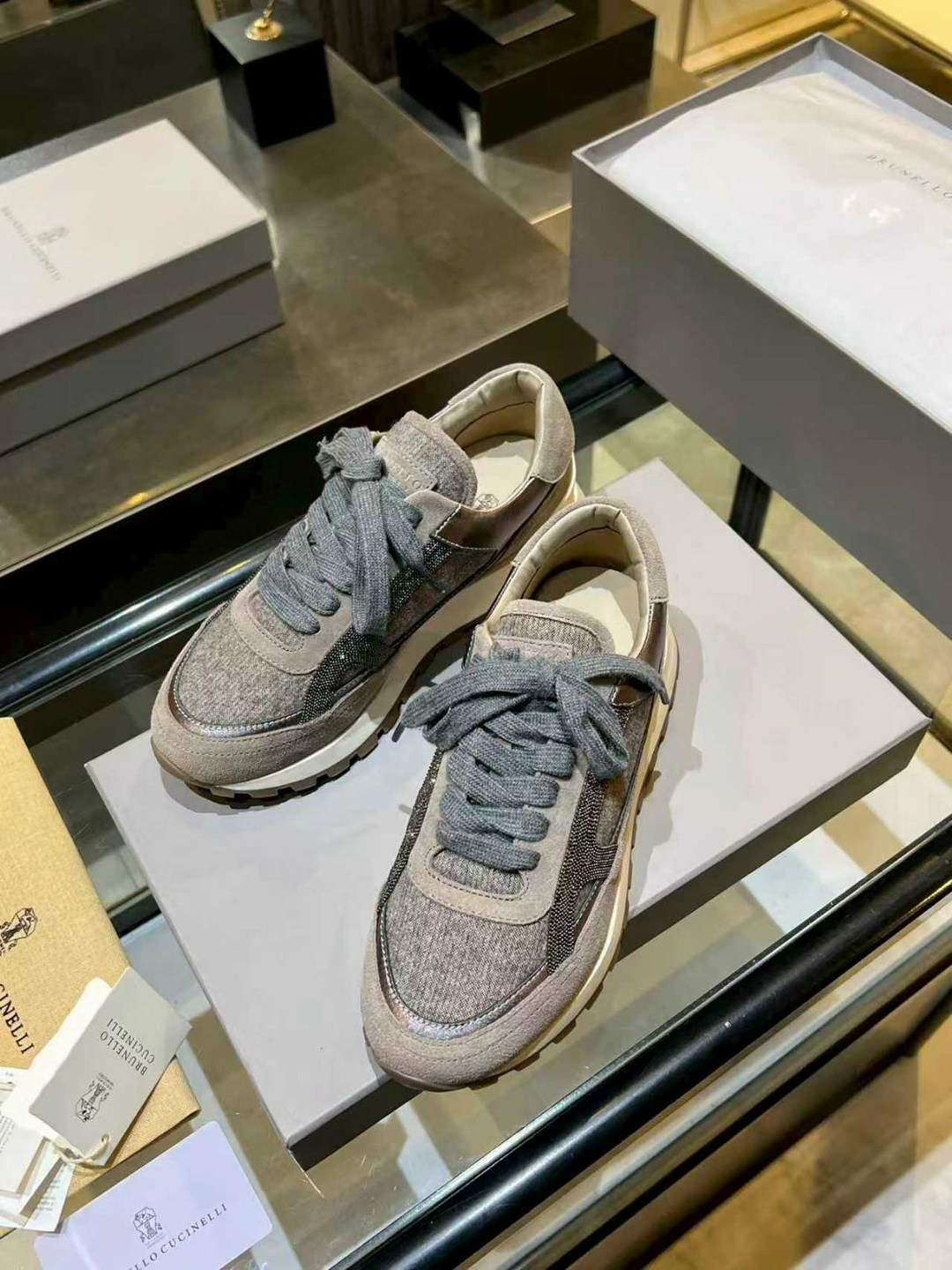 ,кроссовки женские brunello cucinelli,brunello cucinelli кроссовки,кроссовки женскиe,chanel кроссовки