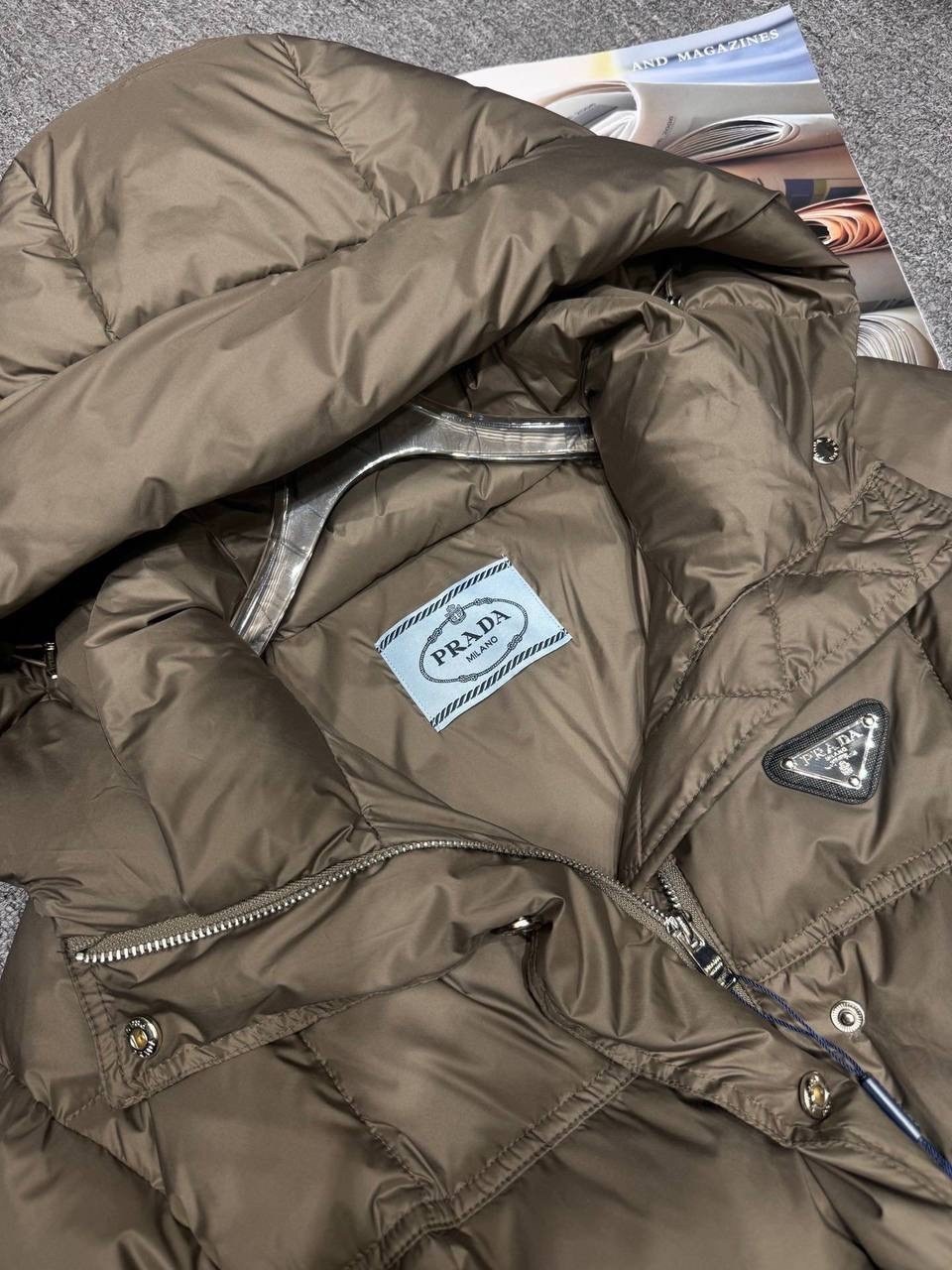 пуховик prada,женский пуховик prada,куртка prada пуховик,prada тёплый пуховик,пуховик женский