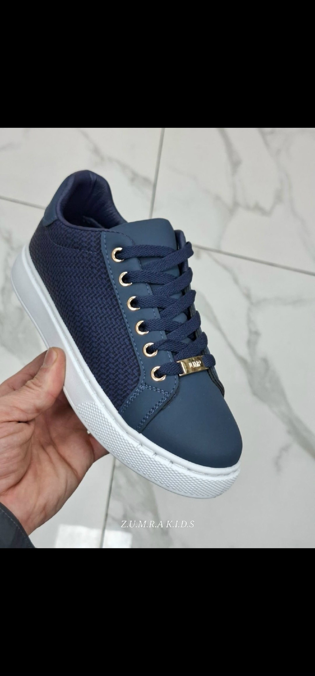 ,кроссовки guess,guess кроссовки женские,бежевые кроссовки,кеды guess женские