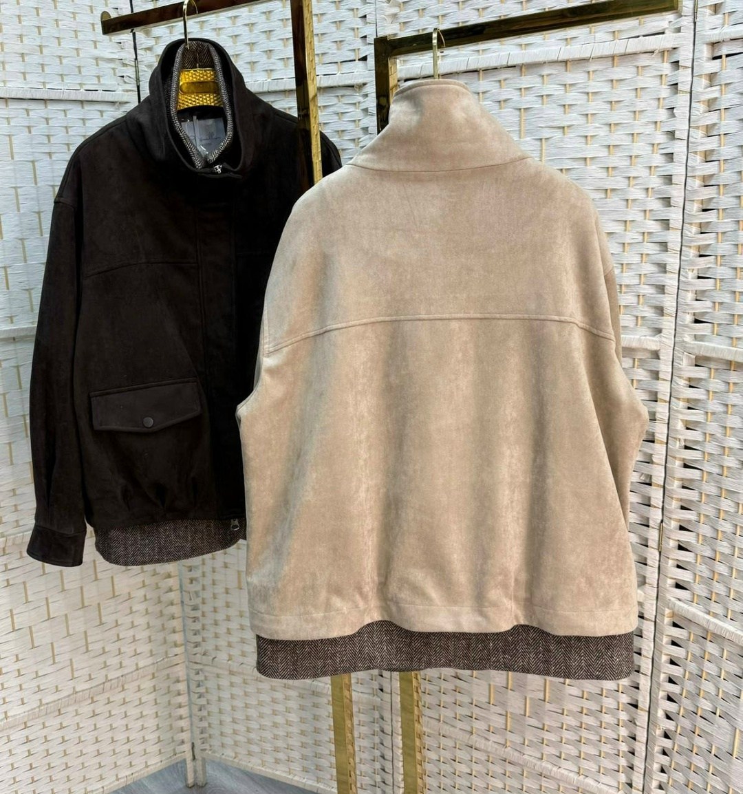 замшевая куртка,куртка из натуральной замши,куртка бомбер,бомбер укороченный оверсайз замшевый куртка рабочего тренд saint shine,трендовая модель куртки из натур. замши