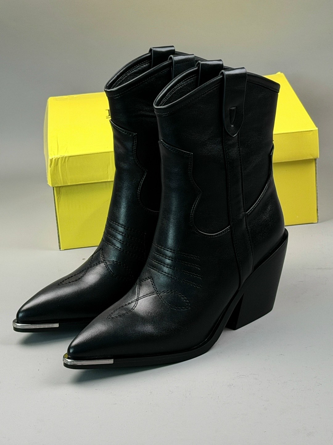 казаки женские,,ботильоны казаки,ботинки казаки,ботильоны женские