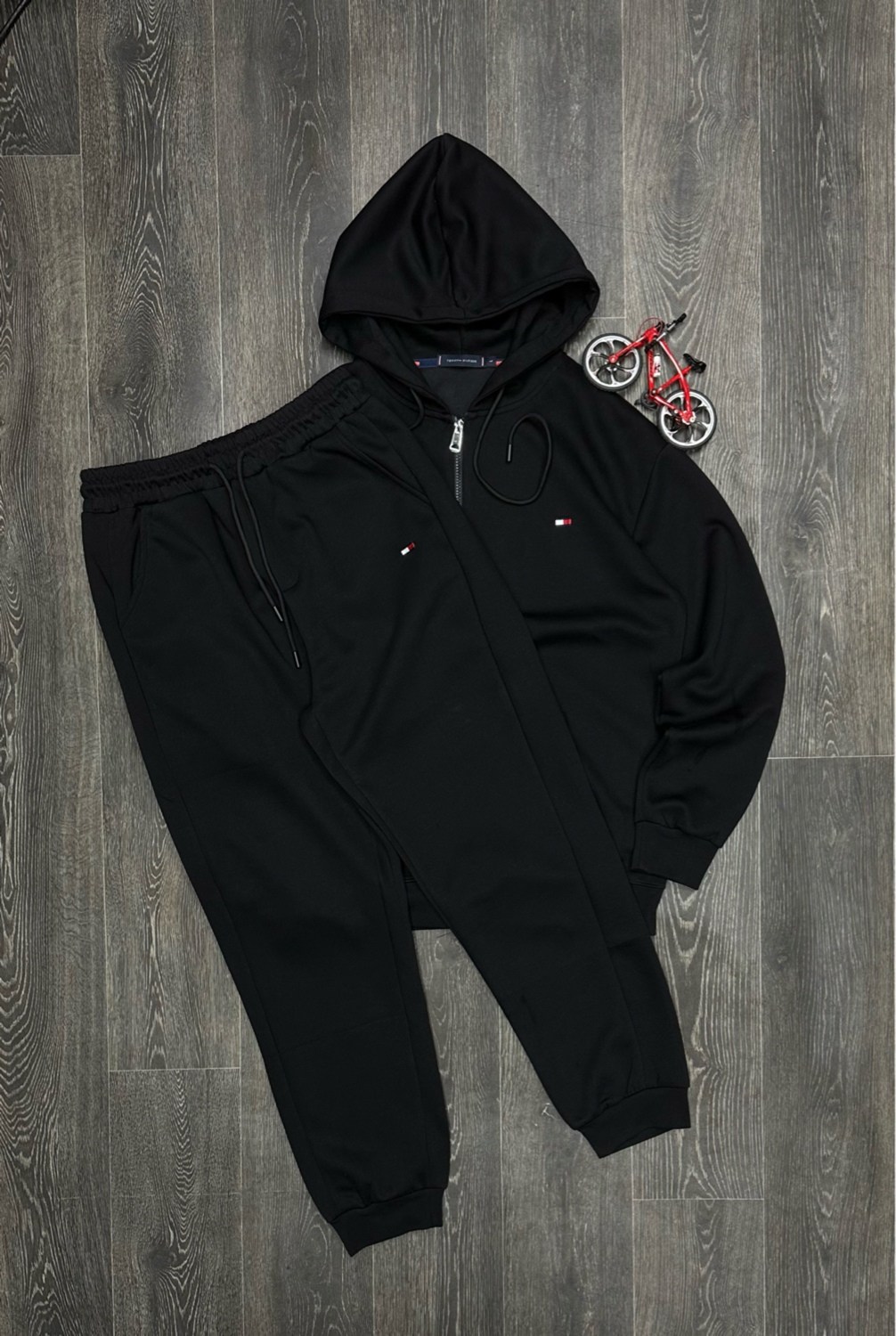 спортивный костюм tommy hilfiger,спортивный костюм томми хилфигер мужские,костюм спортивный,спортивный костюм томми хилфигер,мужской спортивный костюм