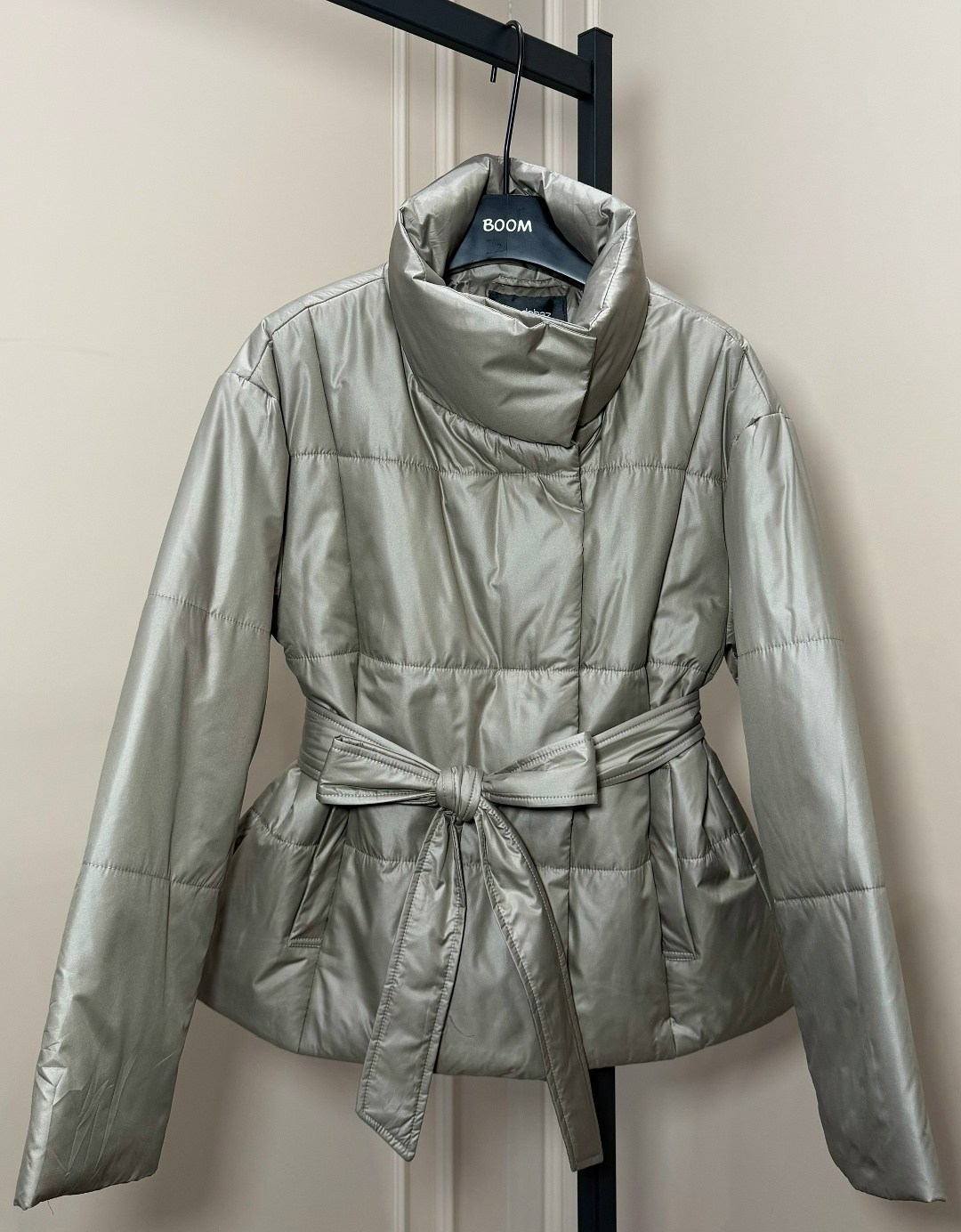 женская демисезонная куртка,куртка женская,куртка,стеганая куртка,куртка из плащевой ткани