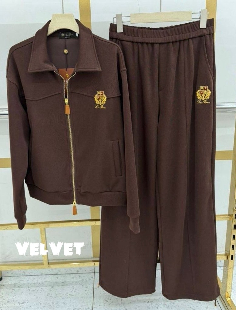 костюм спортивный,стильные костюмы,костюм белый,спортивный костюм billionaire,спортивный костюм miu miu