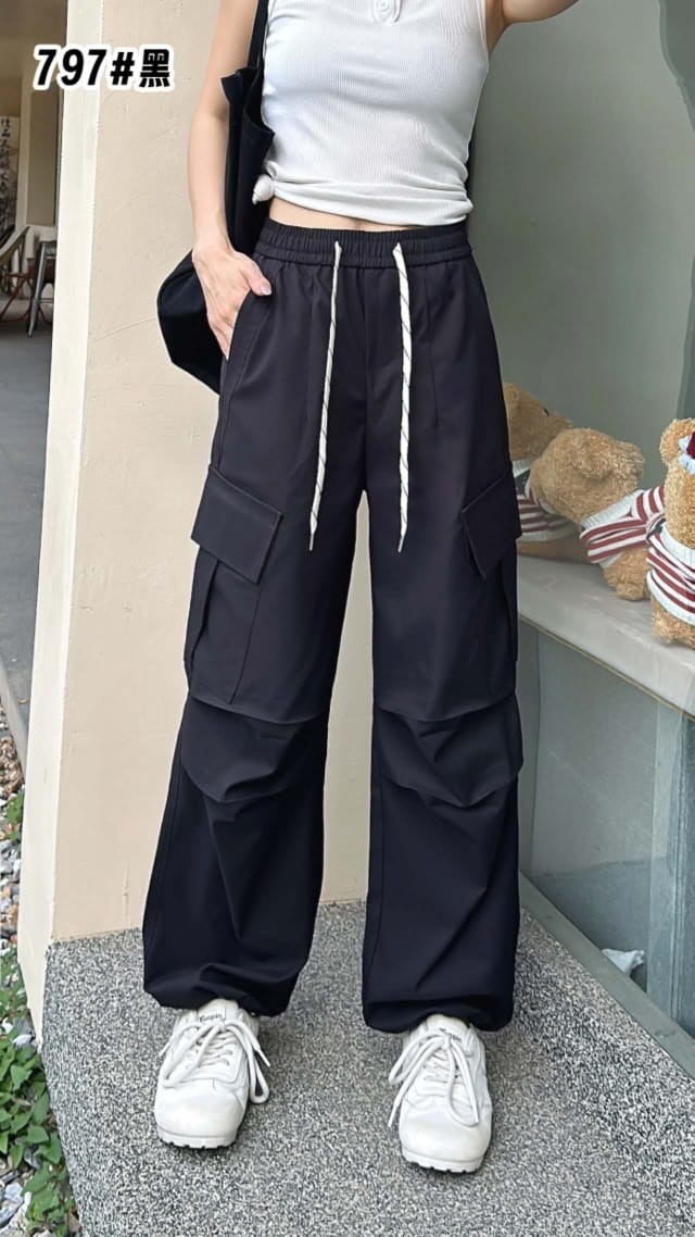 широкие брюки,широкие брюки карго,брюки с карманами,женские брюки-карго,широкие брюки женские