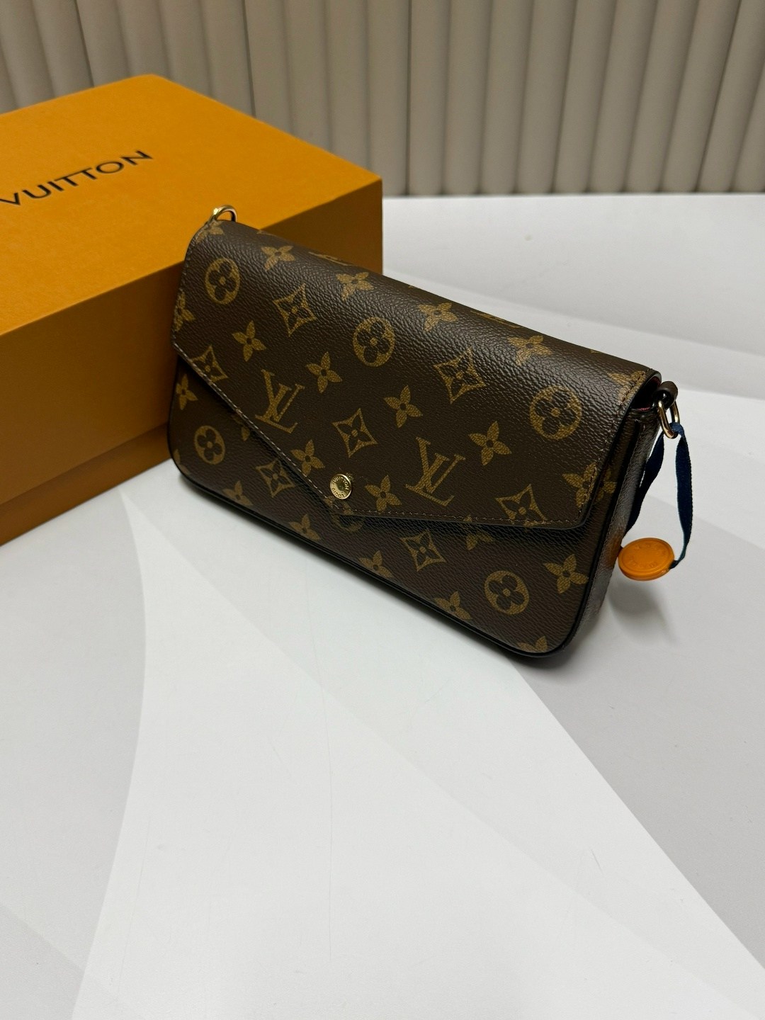 луи виттон сумка,сумка louis vuitton pochette felicie,сумка-клатч louis vuitton pochette felicie,louis vuitton сумка,сумка женская louis vuitton