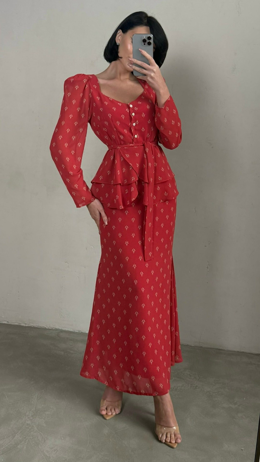 zoya baraghamyan,модное платье,платье красное,кружевное платье