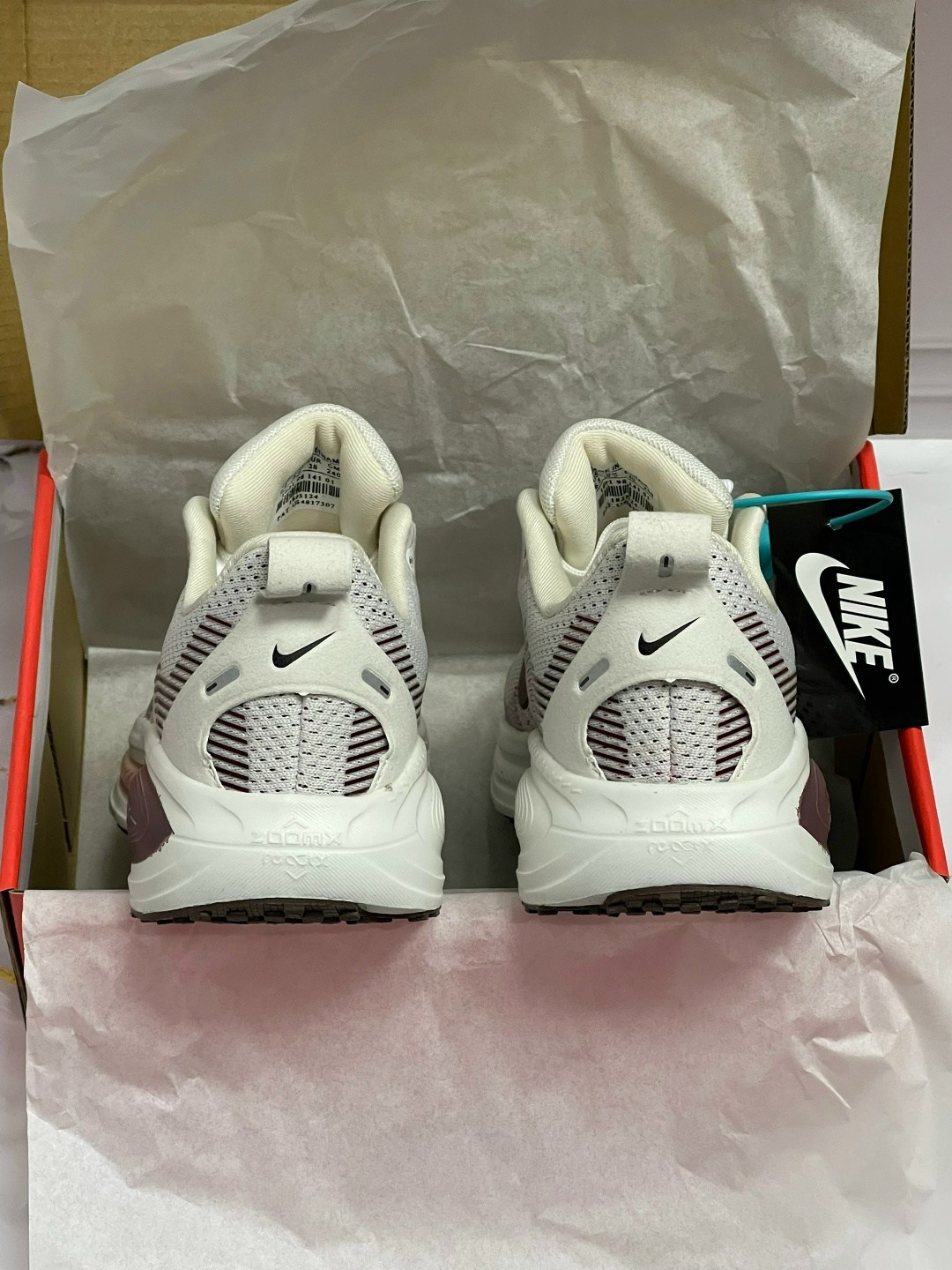 кроссовки,кроссовки nike,кроссовки мужские женские,спортивная ,кроссовки женскиe