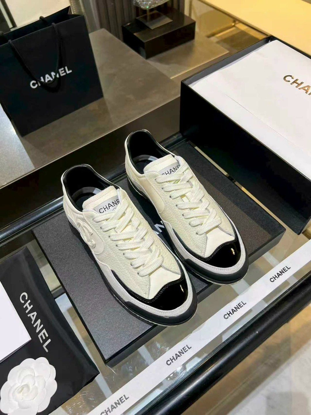 ,женские кроссовки chanel,chanel кроссовки,кеды chanel,кроссовки шанели