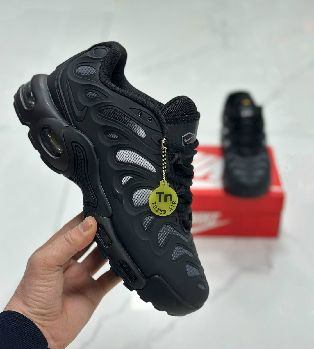 кроссовки nike air max plus,кроссовки nike air max plus tn,nike air max plus tn,nike air max plus drift,nike air max plus