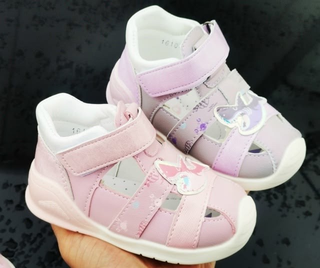 сандалии biomecanics,сандалии для девочек,детские сандалии,сандалии,сандали