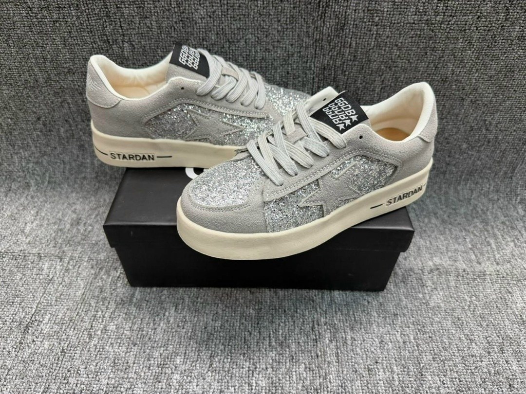 ,кроссовки golden goose,кеды super-star с блестками golden goose черный,кеды golden goose,женские кроссовки