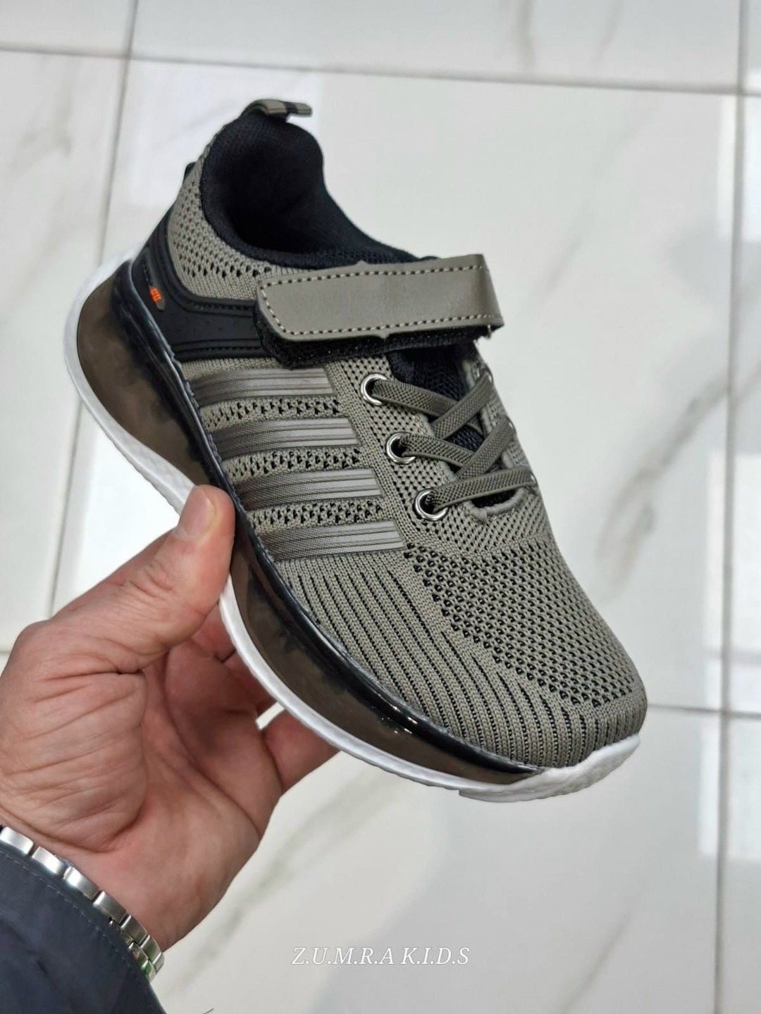 кроссовки adidas,кроссовки,детские кроссовки adidas,кроссовки закрытые,детские кроссовки