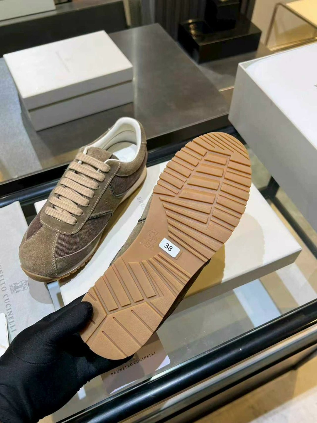 ,кроссовки замшевые,brunello cucinelli кроссовки,кроссовки женскиe,женские замшевые кроссовки