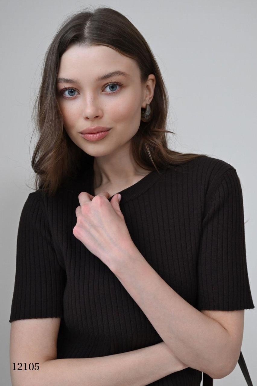 джемпер голубой,брюки джинсовые,голубые джинсы,прямые джинсы,прямые джинсы женские