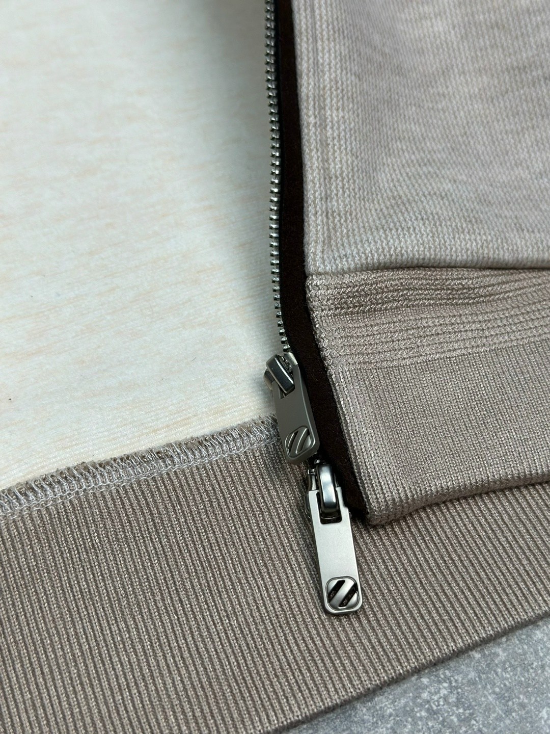 костюм спортивный loro piana,бежевый спортивный костюм brioni,костюм спортивный brunello cucinelli,спортивный костюм loro piana bm46153621977,мужские спортивные костюмы