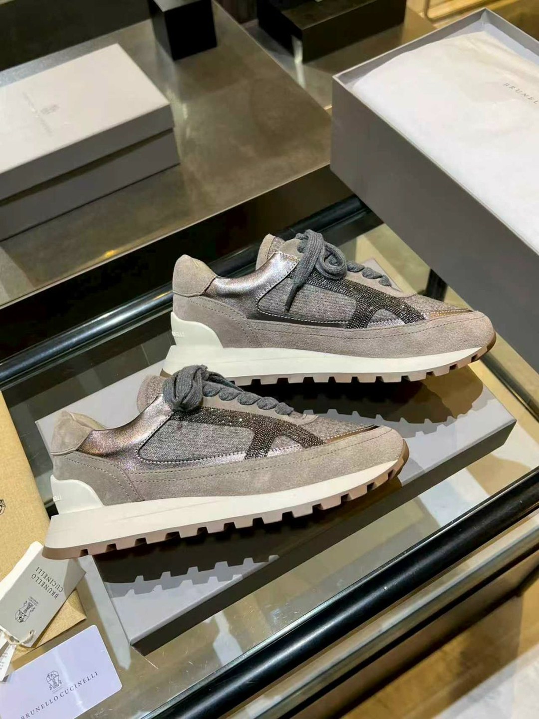 ,кроссовки женские brunello cucinelli,brunello cucinelli кроссовки,кроссовки женскиe,chanel кроссовки