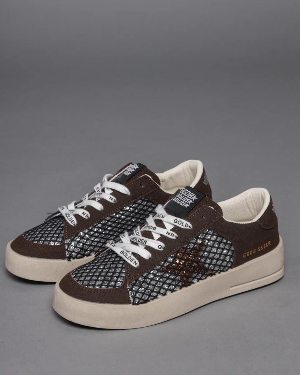 ,кроссовки golden goose с пайетками на платформе,кроссовки golden goose,кеды женски,кеды super-star с блестками golden goose черный