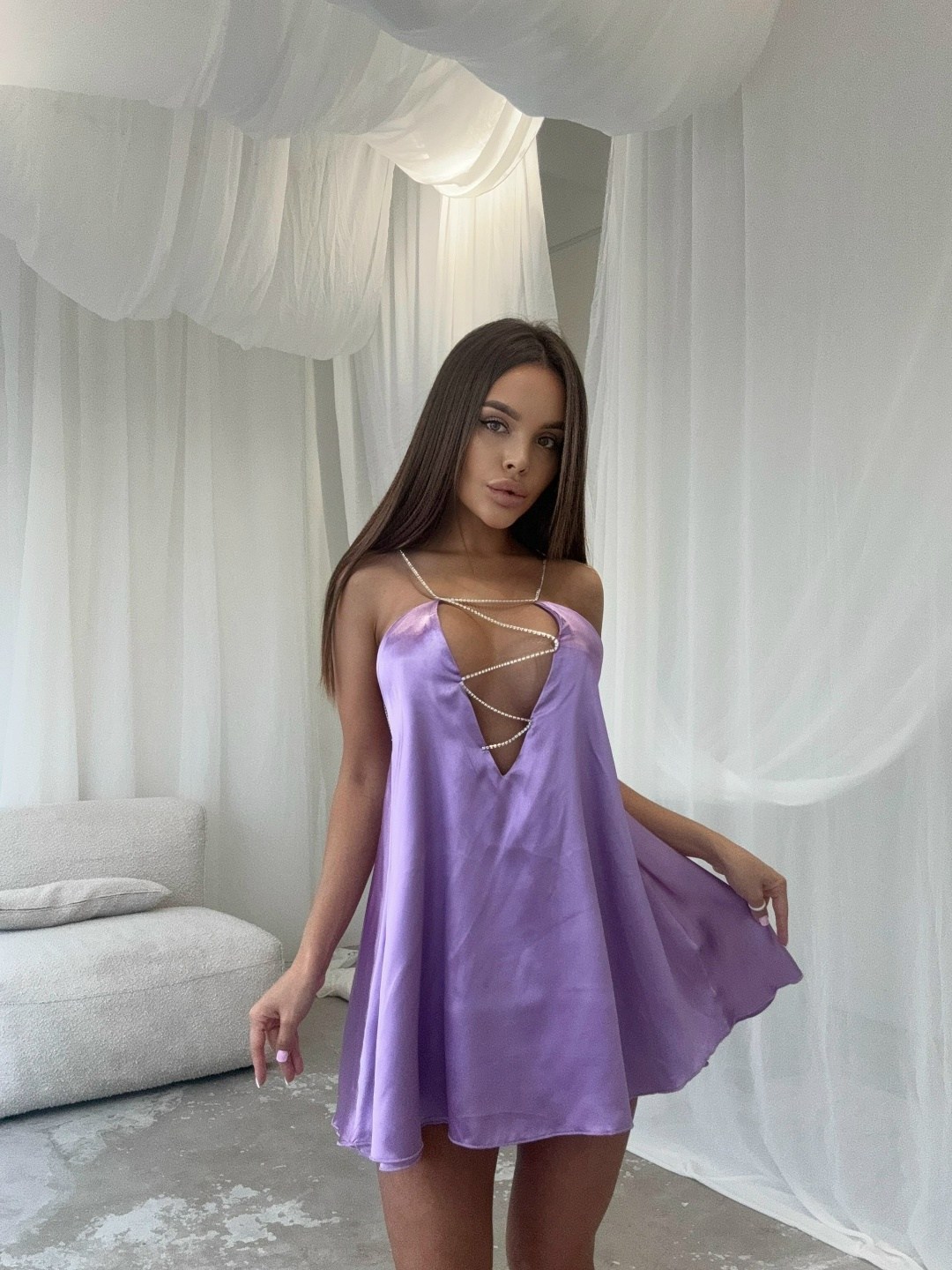 атласное мини платье,атласное платье,платье на бретелях,платье короткие,платья мини