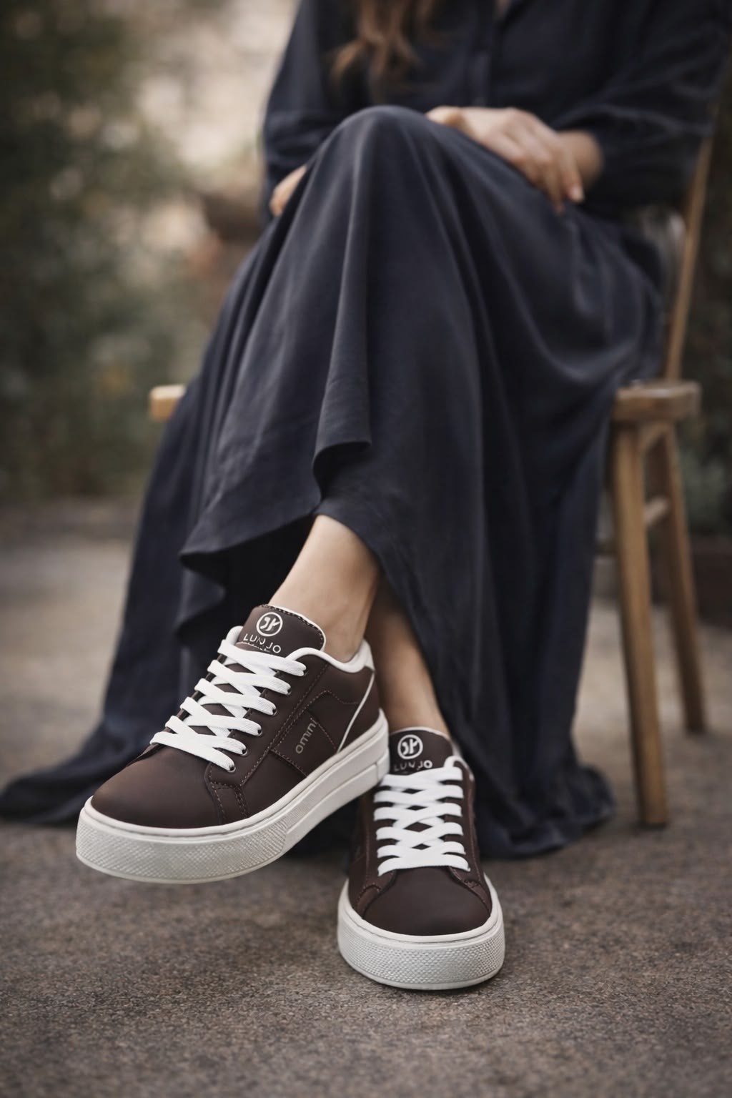 ,кроссовки женскиe,кроссовки черные,кеды на черной подошве женские,черные женские кроссовки