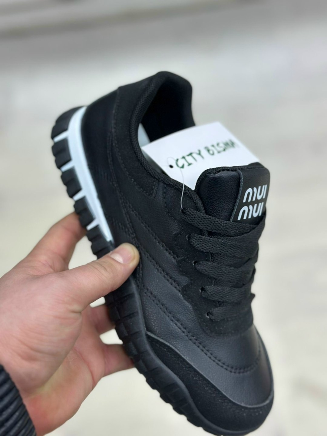 женские кроссовки miu miu tyre молочные,женские кроссовки,кроссовки miu miu,,спортивная