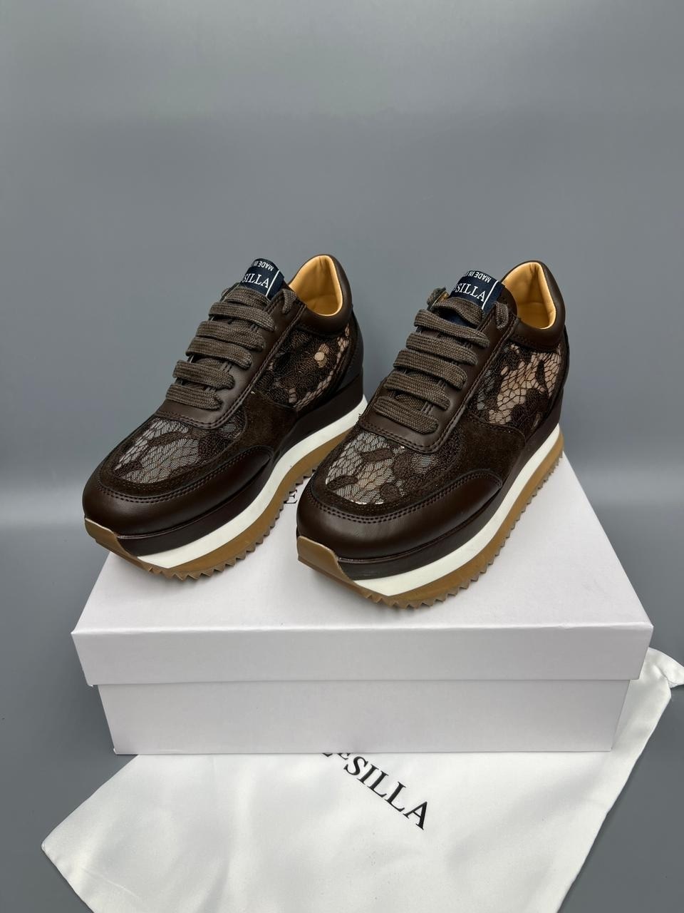 ,женские кроссовки,брендовая ,обуви,женская