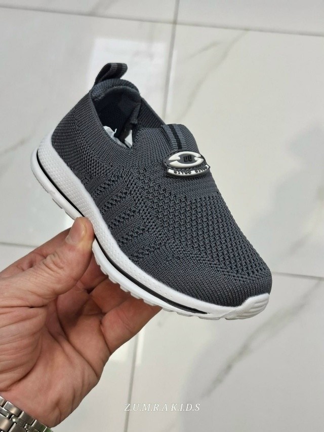 ,кроссовки мальчику,спортивный ,летние кроссовки,кроссовка