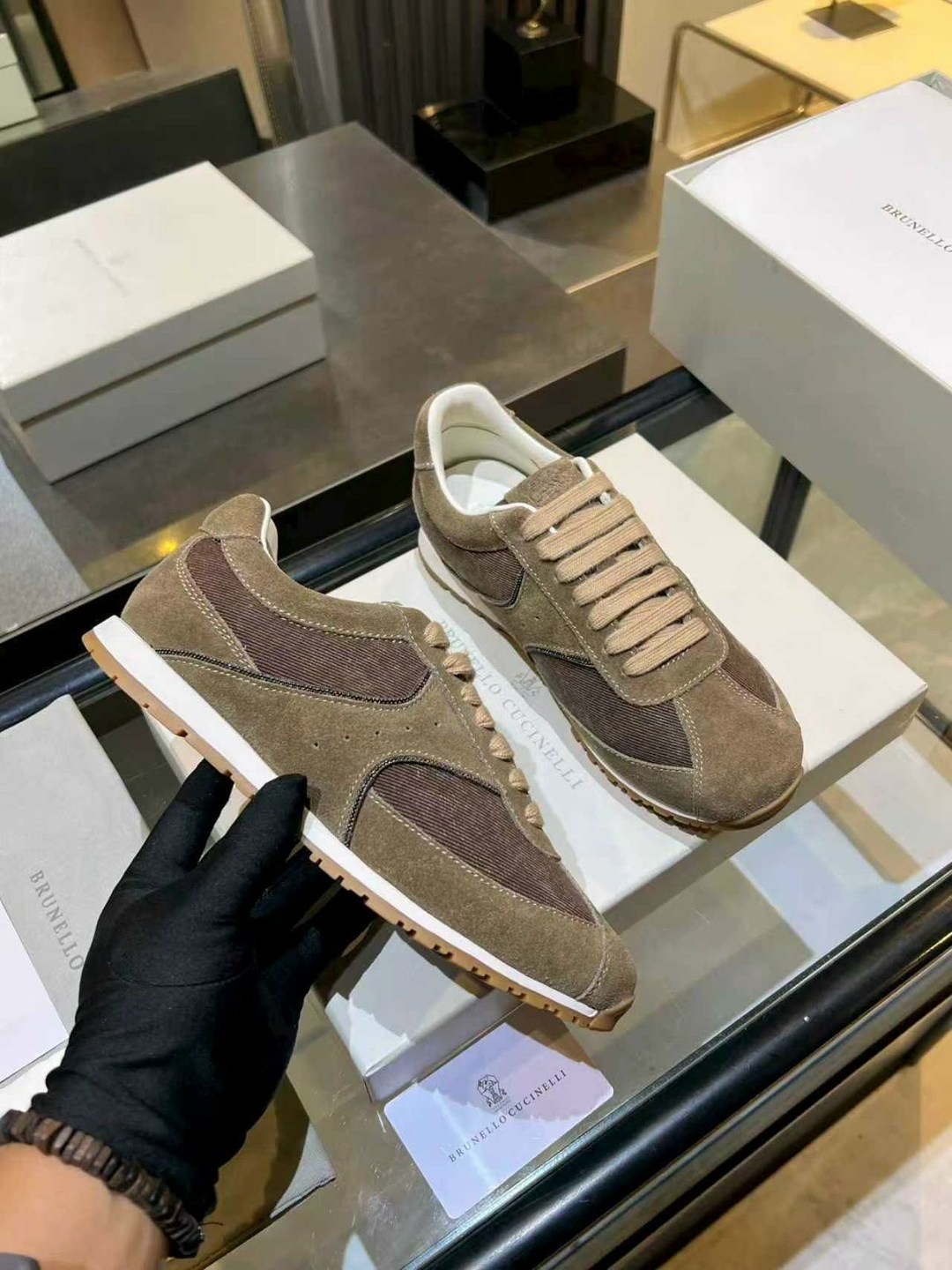 ,кроссовки замшевые,brunello cucinelli кроссовки,кроссовки женскиe,женские замшевые кроссовки
