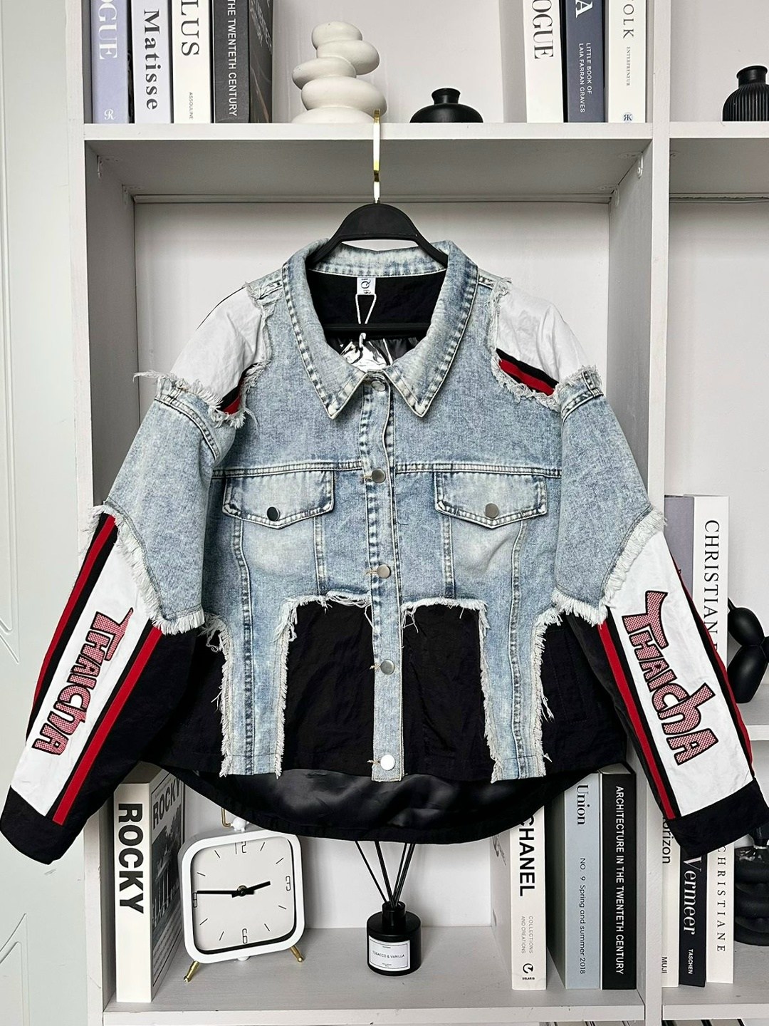 джинсовая куртка женская,джинсовая куртка,женская джинсовая куртка антига,стильная джинсовая куртка,джинсовка женская яркая