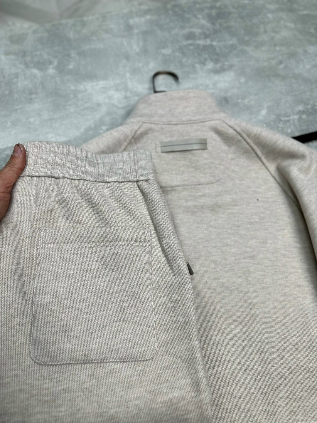 костюм спортивный loro piana,бежевый спортивный костюм brioni,костюм спортивный brunello cucinelli,спортивный костюм loro piana bm46153621977,мужские спортивные костюмы