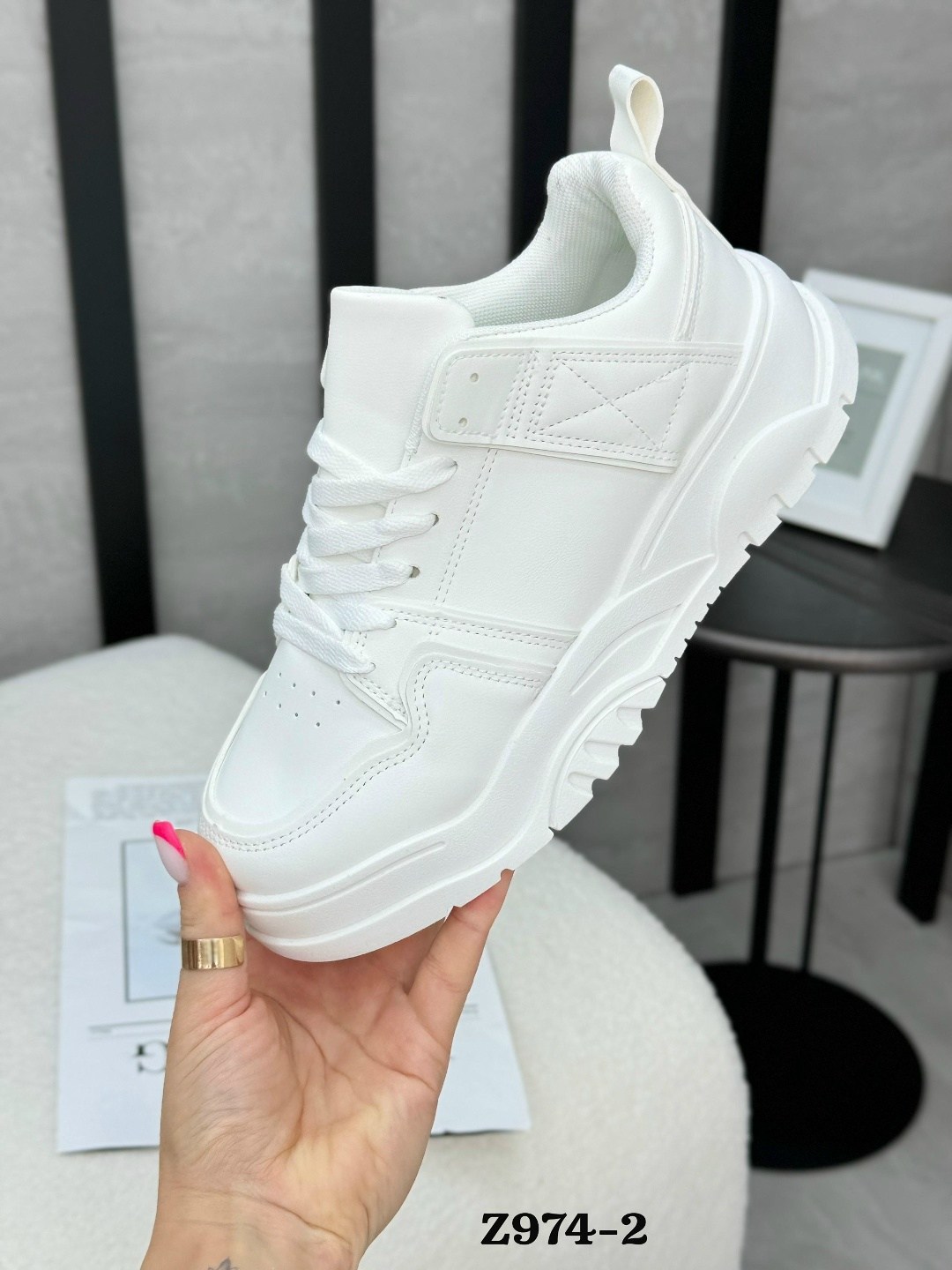 ,кроссовки женские,кроссовки модные,стильные кроссовки,кроссовки женские модные