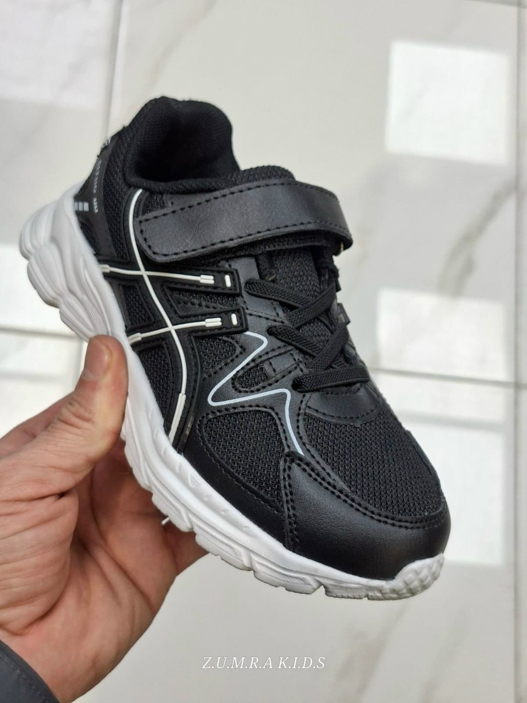 кроссовки adidas,кроссовки,детские кроссовки adidas,кроссовки закрытые,детские кроссовки