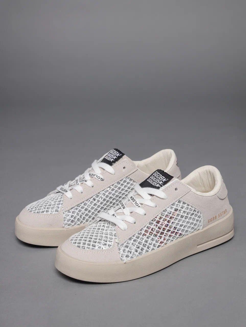 ,кроссовки golden goose с пайетками на платформе,кроссовки golden goose,кеды женски,кеды super-star с блестками golden goose черный