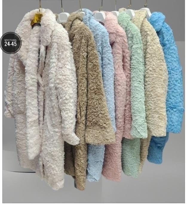 длинная голубая шуба,шуба искусственная женская,шуба из искусственного меха,искусственная шуба,шуба женская