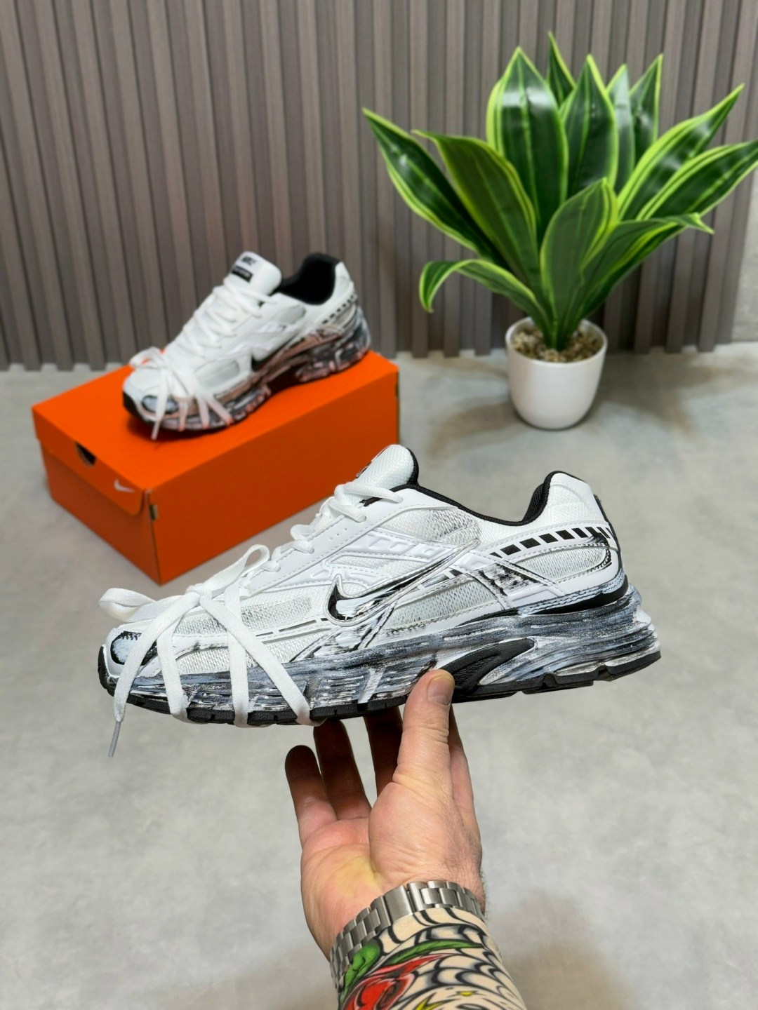 кроссовки для бега p-6000 с низким верхом черный серебряный nike,кроссовки для бега initiator мужские с низким верхом черные серебристые nike,кроссовки nike initiator,кроссовки,кроссовки nike